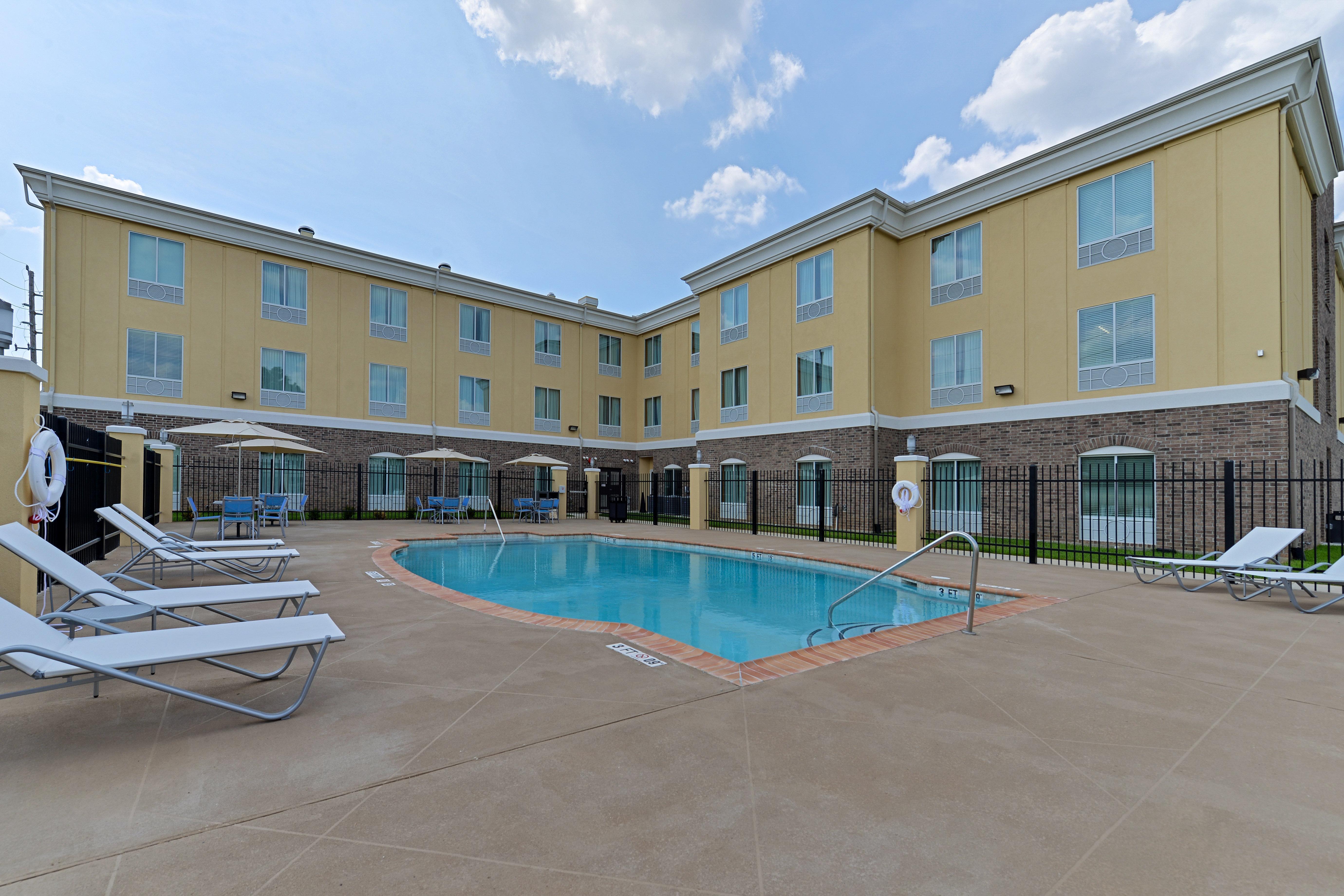 Holiday Inn Express Tomball By Ihg Экстерьер фото